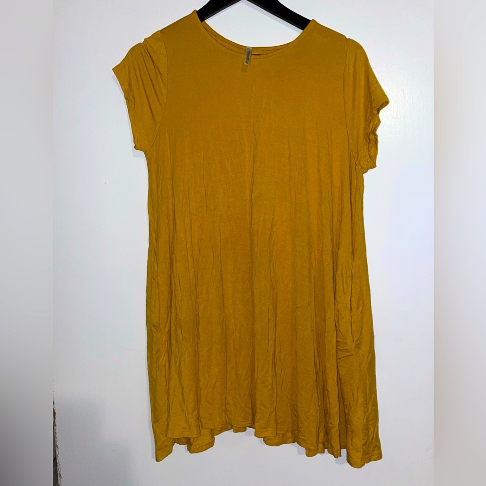 Mustard dress with pockets